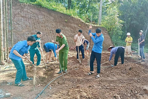 Công an xã ở Thanh Hoá chung tay xoá nhà dột nát