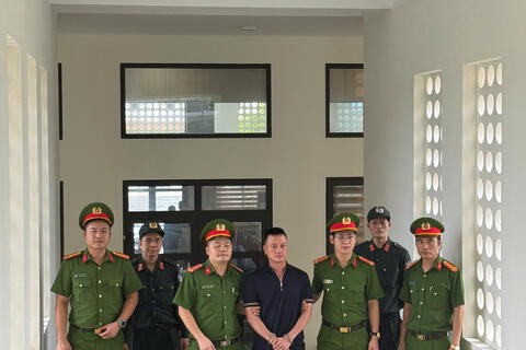 Cơ quan Cảnh sát điều tra Công an tỉnh Thanh Hóa khởi tố, bắt tạm giam Nguyễn Văn Vi (tức Vi ngộ) và các đối tượng khác để điều tra