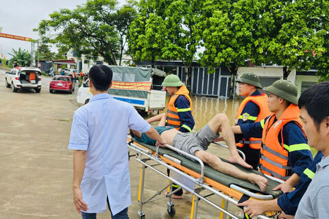 Bất chấp hiểm nguy, cứu người, cứu tài sản