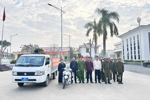 Công an xã Nông Cống ra quân giải phóng hành lang an toàn giao thông dịp trước Tết Nguyên đán Bính Ngọ 2026