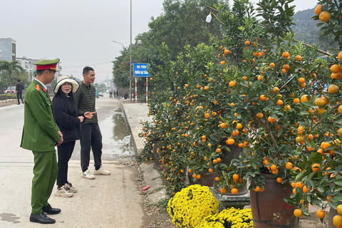 Công an phường Đông Quang: Chủ động các giải pháp lập lại trật tự đô thị phục vụ người dân dịp Tết Nguyên đán