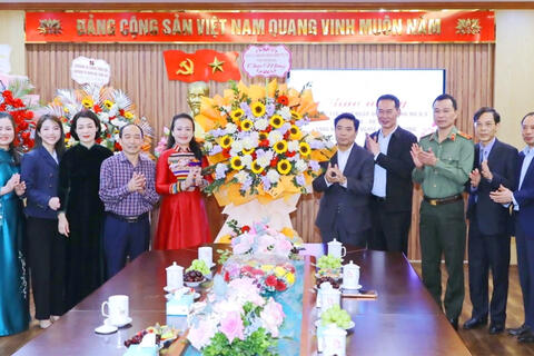 Bí thư Tỉnh ủy Nguyễn Doãn Anh chúc mừng Ngày Quốc tế Phụ nữ 8/3: Tiếp tục đổi mới, nâng cao vị thế phụ nữ Thanh Hóa