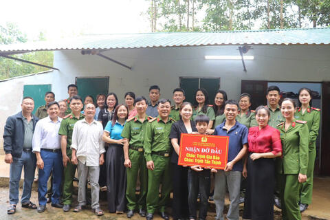 Công an xã Thường Xuân: Thắp lên hy vọng cho những mảnh đời kém may mắn