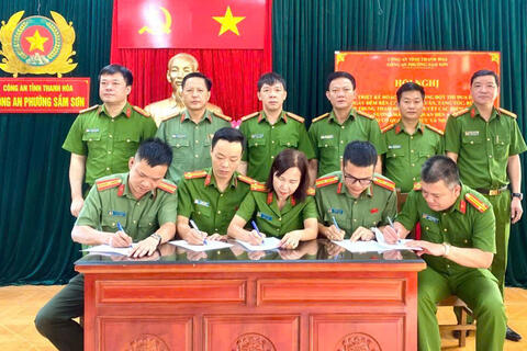 Công an phường Sầm Sơn phát động đợt thi đua đặc biệt: “90 ngày đêm rèn cán, chỉnh quân, tăng tốc, bứt phá”