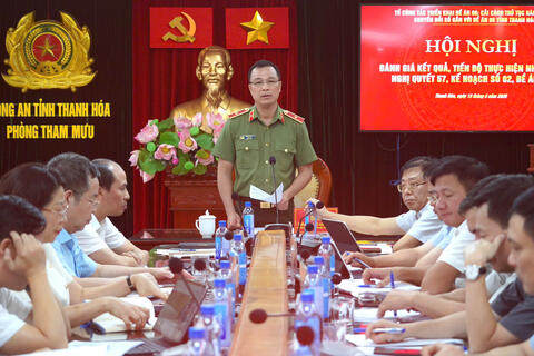 Giao ban hằng tuần để tháo gỡ điểm nghẽn, thúc đẩy các nhiệm vụ chuyển đổi số trọng tâm