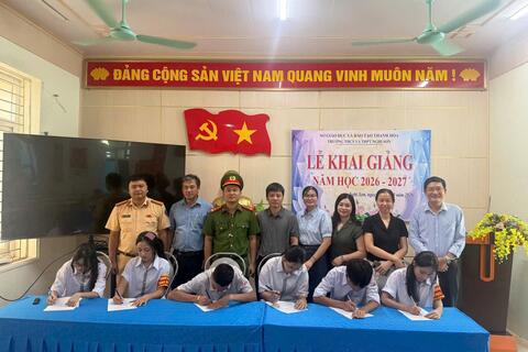 Công an phường Nghi Sơn tổ chức tuyên truyền pháp luật về trật tự an toàn giao thông, trật tự công cộng tại trường THCS và THPT Nghi Sơn