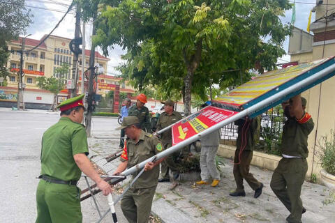 Công an xã Nga Sơn quyết liệt lập lại trật tự công cộng, an toàn giao thông
