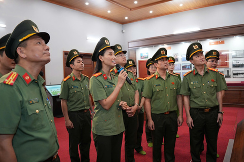 <a href="/tin-tuc-su-kien" title="Tin tức sự kiện" rel="dofollow">Tin tức sự kiện</a>