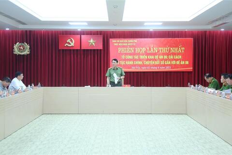 Tổ công tác triển khai Đề án 06; cải cách thủ tục hành chính và chuyển đổi số gắn với Đề án 06 họp phiên thứ nhất