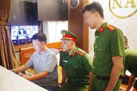 <a href="/tin-tuc-su-kien" title="Tin tức sự kiện" rel="dofollow">Tin tức sự kiện</a>