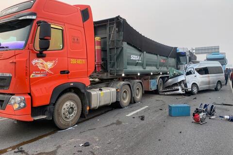 CHẤP HÀNH NGHIÊM LUẬT GIAO THÔNG – TRÁCH NHIỆM ĐỂ GIỮ BÌNH YÊN NGÀY TẾT