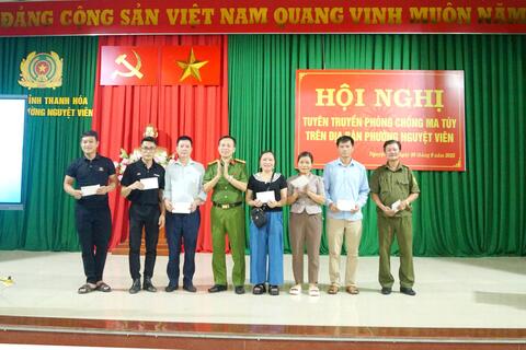 Tuyên truyền về tác hại của ma túy và Luật Phòng, chống ma túy tại Công an phường Nguyệt Viên