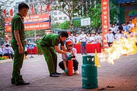 Nâng cao kỹ năng phòng ngừa cháy, nổ, thoát nạn an toàn trong học đường