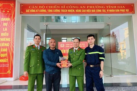 Người dân tự giác giao nộp pháo nổ sau tuyên truyền pháp luật về PCCC và CNCH