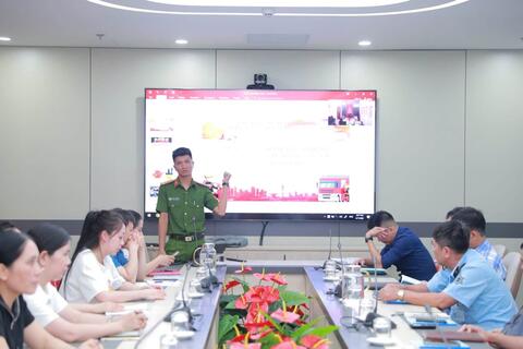 Bồi dưỡng nghiệp vụ PCCC và CNCH cho lực lượng PCCC cơ sở Viettel Thanh Hóa