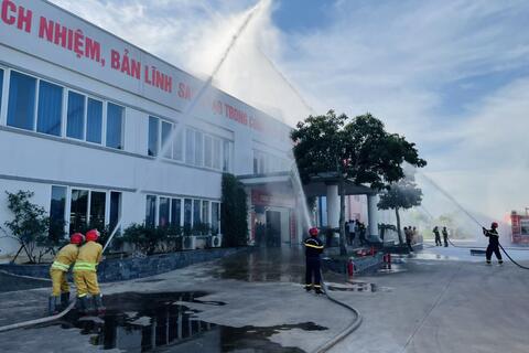 Tổ chức thực tập phương án chữa cháy và cứu nạn cứu hộ tại Công ty TNHH 888