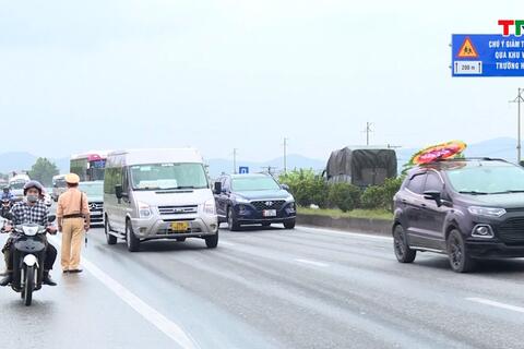 Lực lượng Cảnh sát giao thông toàn tỉnh thực hiện Kế hoạch cao điểm bảo đảm TTATGT của Giảm đốc Công an tỉnh sau 01 tuần thực hiện