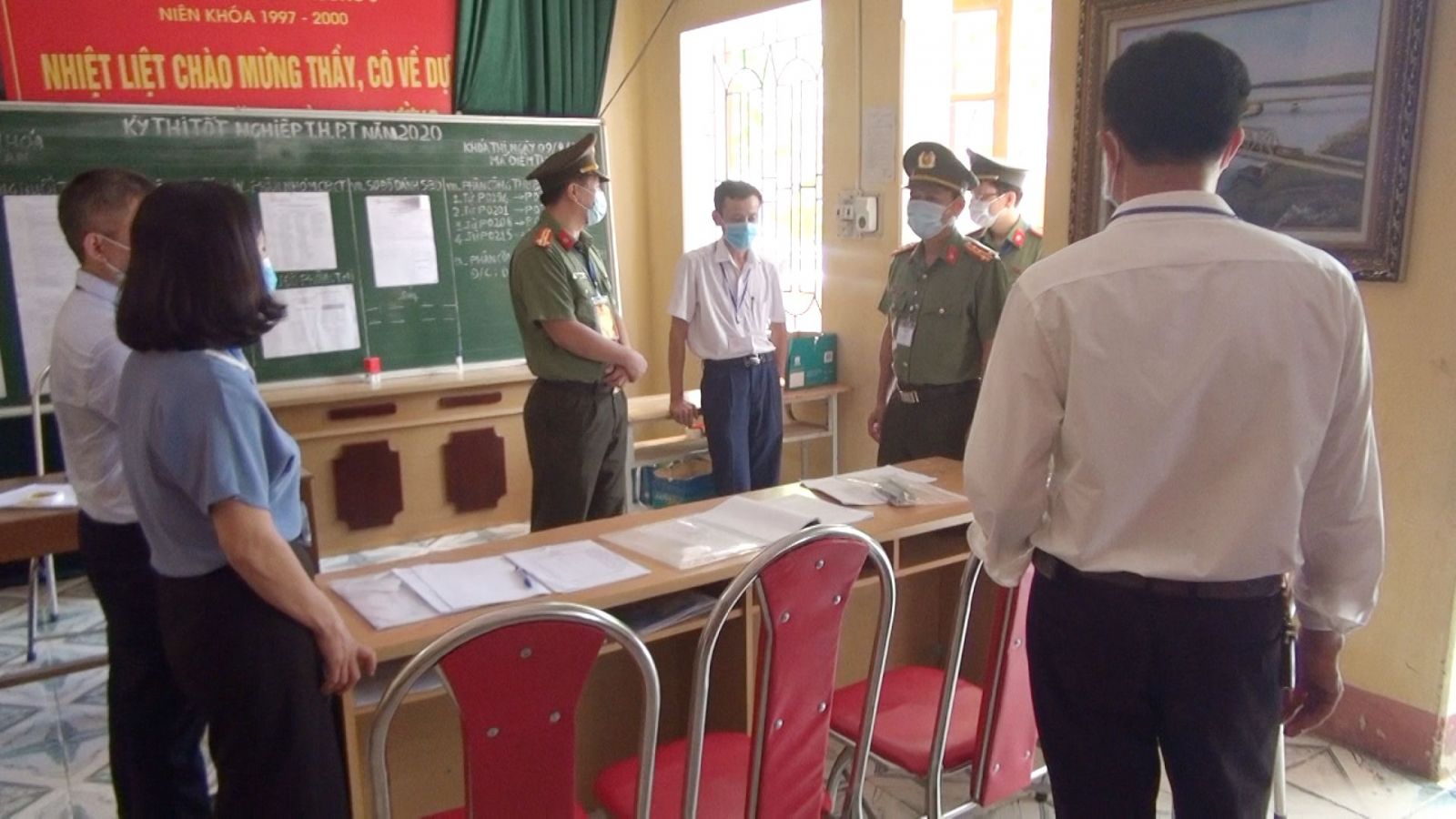 Đoàn công tác kiểm tra công tác đảm bảo ANTT kỳ thi tốt nghiệp THPT quốc gia tại trường THPT Chu Văn An, Tp. Sầm Sơn