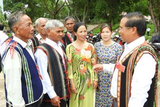 <a href="/tin-tuc-su-kien/chong-dien-bien-hoa-binh" title="Chống diễn biến hòa bình" rel="dofollow">Chống diễn biến hòa bình</a>