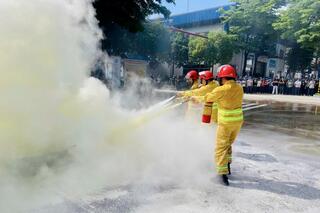 <a href="/tin-tuc-su-kien/tin-hoat-dong" title="Tin hoạt động" rel="dofollow">Tin hoạt động</a>