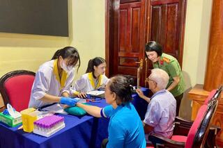<a href="/tin-tuc-su-kien/tin-hoat-dong" title="Tin hoạt động" rel="dofollow">Tin hoạt động</a>