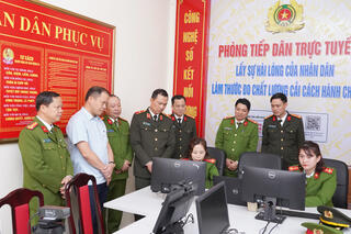 <a href="/tin-tuc-su-kien/tin-hoat-dong" title="Tin hoạt động" rel="dofollow">Tin hoạt động</a>