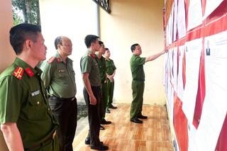 <a href="/tin-tuc-su-kien/tin-hoat-dong" title="Tin hoạt động" rel="dofollow">Tin hoạt động</a>