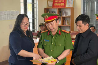 <a href="/tin-tuc-su-kien/tin-hoat-dong" title="Tin hoạt động" rel="dofollow">Tin hoạt động</a>