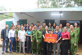 <a href="/tin-tuc-su-kien/tin-hoat-dong" title="Tin hoạt động" rel="dofollow">Tin hoạt động</a>