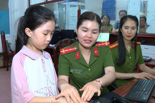 <a href="/tin-tuc-su-kien/tin-hoat-dong" title="Tin hoạt động" rel="dofollow">Tin hoạt động</a>