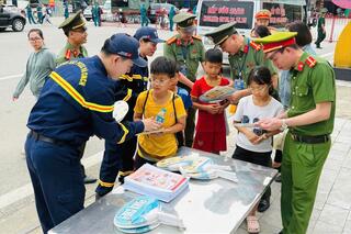 <a href="/tin-tuc-su-kien/tin-hoat-dong" title="Tin hoạt động" rel="dofollow">Tin hoạt động</a>