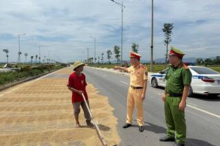 <a href="/tin-tuc-su-kien/tin-hoat-dong" title="Tin hoạt động" rel="dofollow">Tin hoạt động</a>
