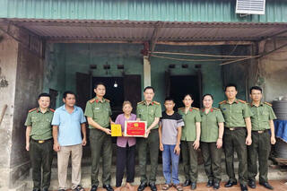 <a href="/tin-tuc-su-kien/tin-hoat-dong" title="Tin hoạt động" rel="dofollow">Tin hoạt động</a>