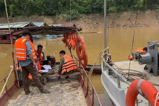 <a href="/tin-tuc-su-kien/tin-hoat-dong" title="Tin hoạt động" rel="dofollow">Tin hoạt động</a>