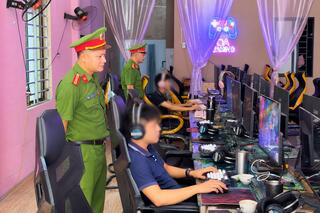 <a href="/tin-tuc-su-kien/tin-hoat-dong" title="Tin hoạt động" rel="dofollow">Tin hoạt động</a>