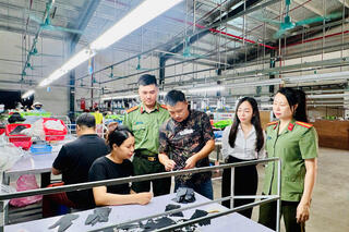 <a href="/tin-tuc-su-kien/tin-hoat-dong" title="Tin hoạt động" rel="dofollow">Tin hoạt động</a>