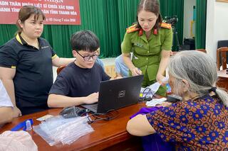 <a href="/tin-tuc-su-kien/tin-hoat-dong" title="Tin hoạt động" rel="dofollow">Tin hoạt động</a>