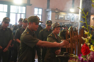 <a href="/tin-tuc-su-kien/tin-hoat-dong" title="Tin hoạt động" rel="dofollow">Tin hoạt động</a>