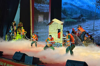 <a href="/tin-tuc-su-kien/tin-hoat-dong" title="Tin hoạt động" rel="dofollow">Tin hoạt động</a>