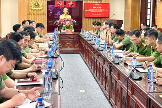 <a href="/tin-tuc-su-kien/tin-hoat-dong" title="Tin hoạt động" rel="dofollow">Tin hoạt động</a>