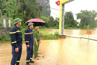 <a href="/tin-tuc-su-kien/tin-hoat-dong" title="Tin hoạt động" rel="dofollow">Tin hoạt động</a>