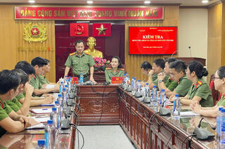 <a href="/tin-tuc-su-kien/tin-hoat-dong" title="Tin hoạt động" rel="dofollow">Tin hoạt động</a>