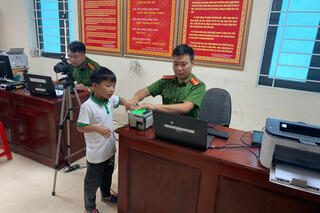 <a href="/tin-tuc-su-kien/tin-hoat-dong" title="Tin hoạt động" rel="dofollow">Tin hoạt động</a>