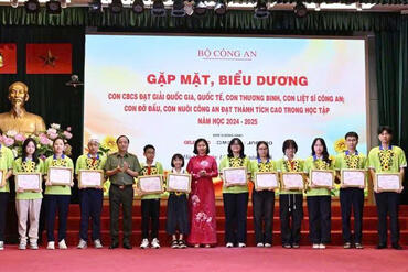 <a href="/tin-tuc-su-kien/tin-hoat-dong" title="Tin hoạt động" rel="dofollow">Tin hoạt động</a>