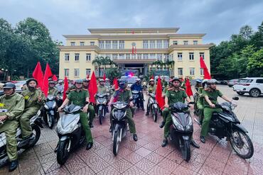 <a href="/tin-tuc-su-kien/huong-ve-co-so2" title="Phong trào toàn dân bảo vệ ANTQ" rel="dofollow">Phong trào toàn dân bảo vệ ANTQ</a>
