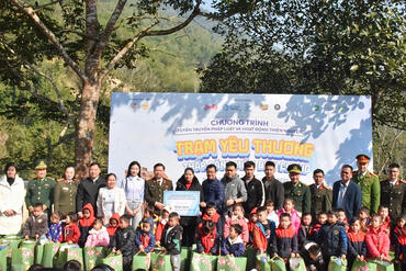 <a href="/tin-tuc-su-kien/tin-hoat-dong" title="Tin hoạt động" rel="dofollow">Tin hoạt động</a>