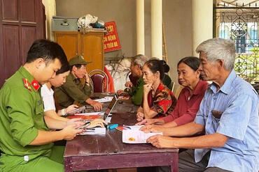 <a href="/tin-tuc-su-kien/tin-trong-nuoc-va-the-gioi" title="Tin trong nước" rel="dofollow">Tin trong nước</a>