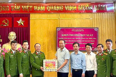 <a href="/tin-tuc-su-kien/tin-hoat-dong" title="Tin hoạt động" rel="dofollow">Tin hoạt động</a>