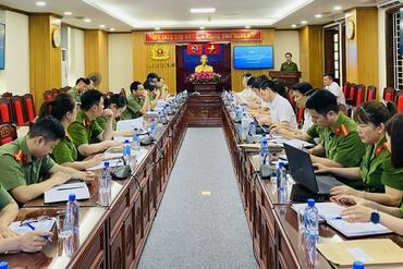 <a href="/tin-tuc-su-kien/tin-hoat-dong" title="Tin hoạt động" rel="dofollow">Tin hoạt động</a>