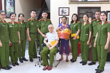 <a href="/tin-tuc-su-kien/tin-hoat-dong" title="Tin hoạt động" rel="dofollow">Tin hoạt động</a>